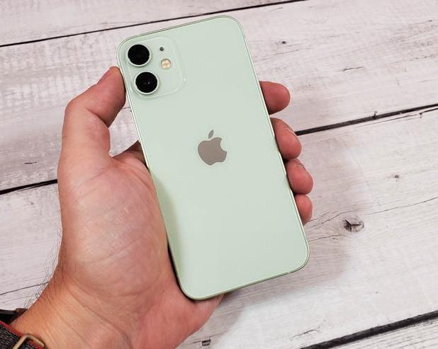 Обзор iPhone 12 mini в 2024 году: что умеет и в чем его достоинства / Смартфоны и телефоны / iXBT Live