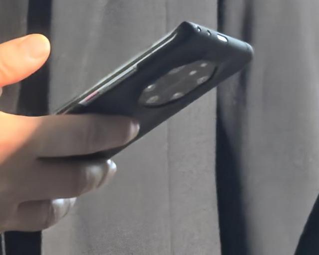 Huawei Mate 70 Pro будет оснащен пятью сенсорами камер на задней панели / Смартфоны и телефоны / iXBT Live